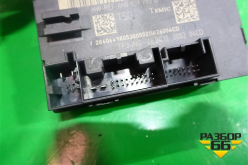 Блок комфорта (задней двери) (4H0959795B) для Volkswagen Touareg с 2010-2018г (Туарег)