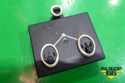 Блок комфорта (задней двери) (4H0959795B) для Volkswagen Touareg с 2010-2018г (Туарег)