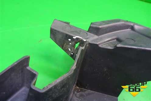 Воздуховод радиатора левый (верхний) (A1178880138) для Mercedes Benz CLA C117 с 2013г (ЦЛА)