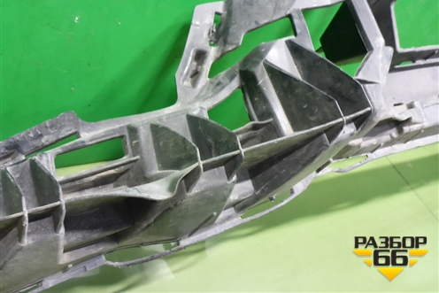 Кронштейн переднего бампера центральный (A2138852500) для Mercedes Benz E-Klass W213 с 2016г (Е)