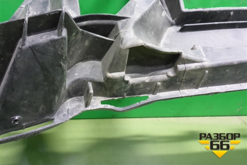 Кронштейн переднего бампера центральный (A2138852500) для Mercedes Benz E-Klass W213 с 2016г (Е)