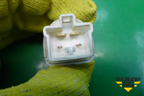 Датчик включения стопсигнала для Suzuki SX4 с 2006-2013г (СХ4)