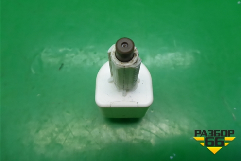 Датчик включения стопсигнала для Suzuki SX4 с 2006-2013г (СХ4)