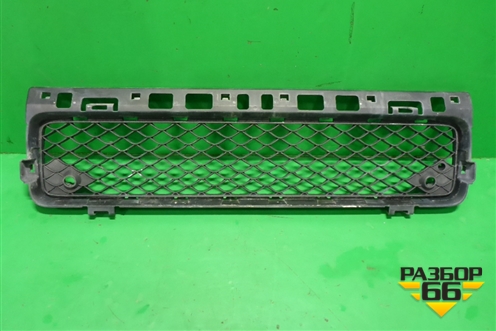 Решетка в передний бампер центральная (после 2018г) (A4638887701) для Mercedes Benz G-Klass W463 с1989г (Гелендваген)