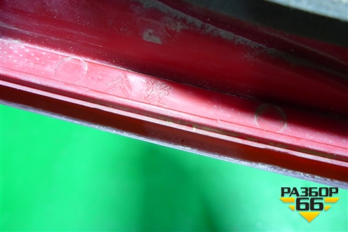 Фонарь задний внутренний правый (9678059780) для Peugeot 408 с 2012г