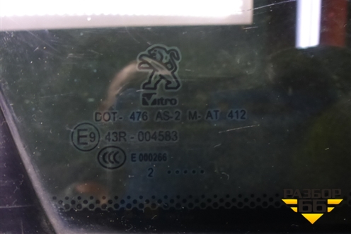 Стекло двери передней правой форточка для Peugeot 408 с 2012г