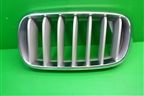 Решетка радиатора левая (7316075) для BMW X5 F15 с 2013г (Х5 Ф15)