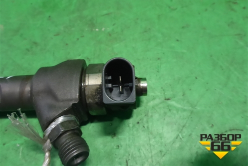 Форсунка дизельная электрическая ( 2.0л CLJ) для Volkswagen Tiguan с 2011-2016г (Тигуан)