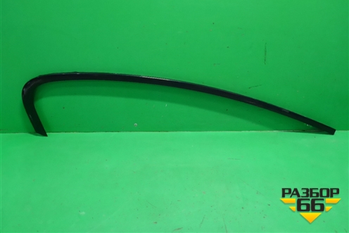 Накладка двери задней правой На рамку седан (51357390126) ( 739012614) для BMW 5-серия G30 с 2017г