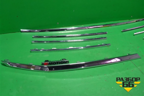 Накладка на решетку радиатора комплект (после 2019г) для Volkswagen Transporter T6 с 2015г (Транспортер Т6)