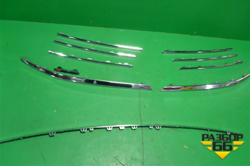 Накладка на решетку радиатора комплект (после 2019г) для Volkswagen Transporter T6 с 2015г (Транспортер Т6)