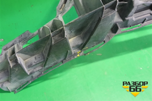 Кронштейн переднего бампера центральный (A2138852500) для Mercedes Benz E-Klass W213 с 2016г (Е)