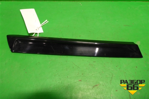 Спойлер на дверь багажника (правый на стекло) (4M0854872) (4M0854872A) для Audi Q7 c 2015г (Ку 7)