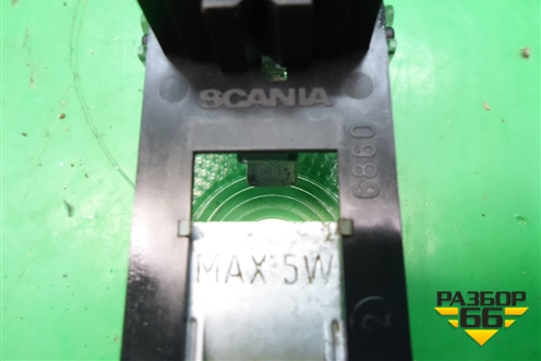 Плафон салонный (левый в обшивку двери) для Scania 5 P Series с 2004-2016г