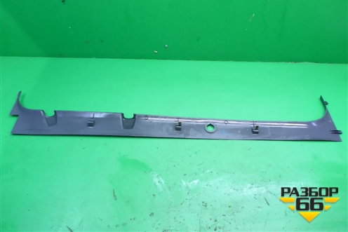 Обшивка стойки центральная левая (1746044) для Scania 5 P Series с 2004-2016г