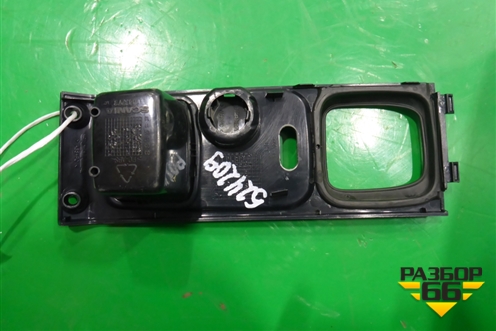 Накладка декоративная (под бардачок и кран ручного тормоза) (1443277) для Scania 5 P Series с 2004-2016г