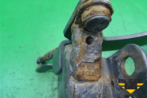 Петля капота левая  (нижняя) (1727263) для Scania 5 P Series с 2004-2016г