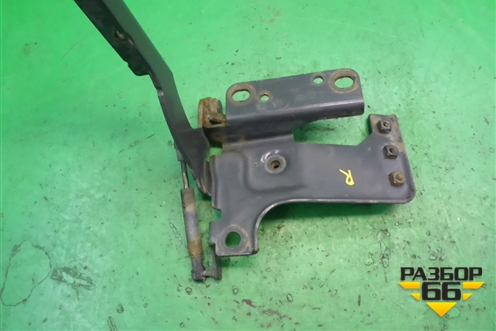 Петля капота правая  (нижняя) для Scania 5 P Series с 2004-2016г