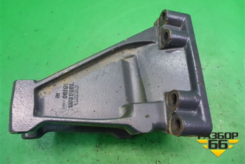 Кронштейн реактивной тяги правый  передний (1355288) для Scania 5 P Series с 2004-2016г