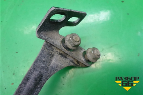 Кронштейн радиатора левый  (1724357) для Scania 5 P Series с 2004-2016г