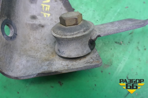 Кронштейн радиатора левый  (1724357) для Scania 5 P Series с 2004-2016г