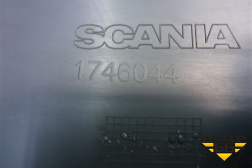 Обшивка стойки центральная левая (1746044) для Scania 5 P Series с 2004-2016г