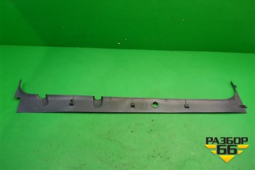 Обшивка стойки центральная левая (1746044) для Scania 5 P Series с 2004-2016г