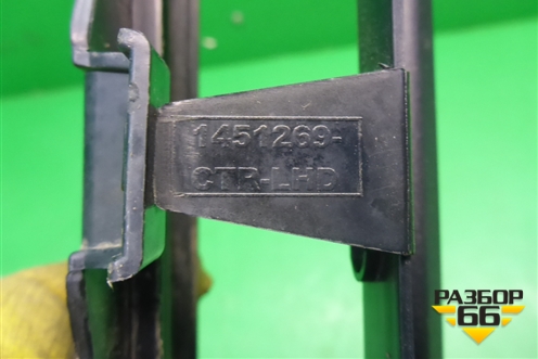 Решетка стеклоочистителей  центральная (1451269) для Scania 5 P Series с 2004-2016г