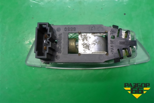 Плафон салонный (левый в обшивку двери) для Scania 5 P Series с 2004-2016г