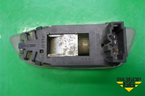 Плафон салонный (левый в обшивку двери) для Scania 5 P Series с 2004-2016г