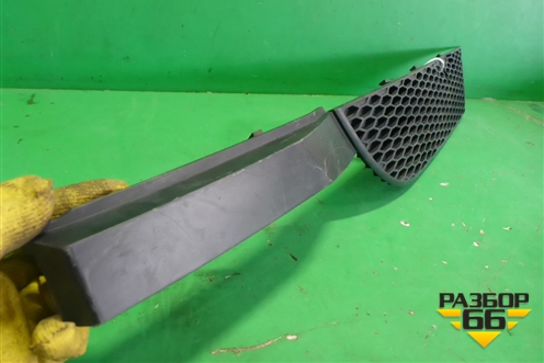 Решетка в капот правая  (верхняя) (A9408880723) для Mercedes Benz TRUCK Axor 2 с 2004г (Аксор)