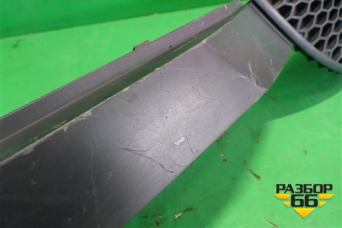 Решетка в капот правая  (верхняя) (A9408880723) для Mercedes Benz TRUCK Axor 2 с 2004г (Аксор)