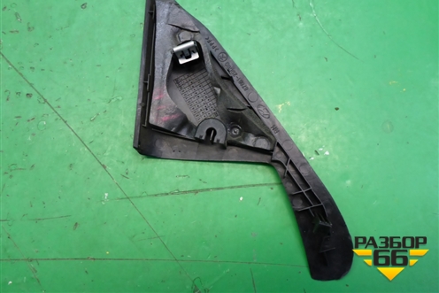 Накладка двери передней правой уголок (876612D000) для Hyundai Elantra 3 (XD) с 2000-2010г (Элантра)