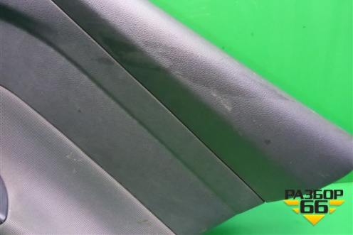 Обшивка двери задней правой под механику (хетчбэк) (BM51A27406A) для Ford Focus 3 с 2011г (Фокус)