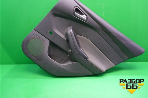 Обшивка двери задней правой под механику (хетчбэк) (BM51A27406A) для Ford Focus 3 с 2011г (Фокус)