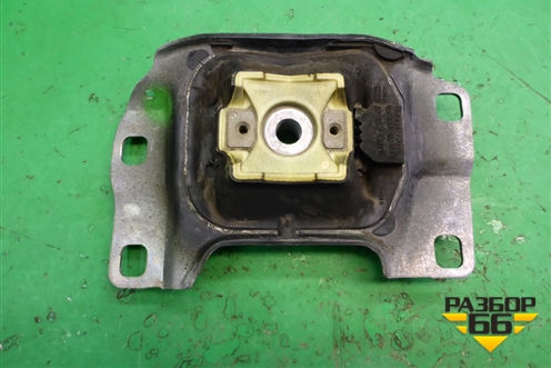Опора КПП левая (МКПП) (V617M121AB) для Ford Focus 3 с 2011г (Фокус)