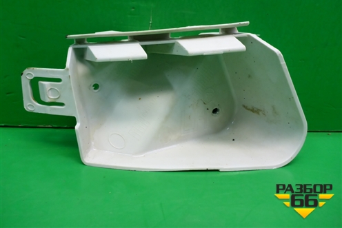 Кронштейн заднего бампера левый (под фонарь хетчбэк) (BM5117A882A) для Ford Focus 3 с 2011г (Фокус)