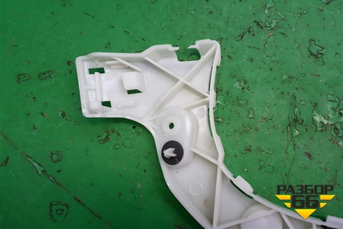 Кронштейн заднего бампера левый (хетчбэк) (BM51A17E851AG) для Ford Focus 3 с 2011г (Фокус)