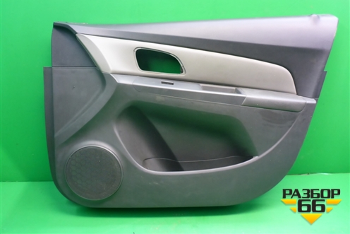 Обшивка двери передней правой под электрику для Chevrolet Cruze c 2009-2015г (Круз)