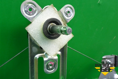 Стеклоподъёмник механический задний правый для Chevrolet Cruze c 2009-2015г (Круз)