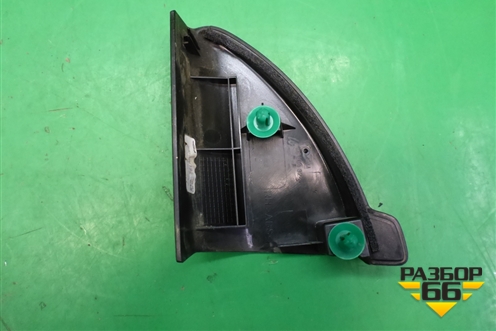 Накладка двери передней правой уголок (96984324) для Chevrolet Cruze c 2009-2015г (Круз)