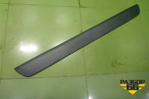 Накладка двери багажника (768020R070) для Toyota Rav-4 с 2018г (Рав 4)