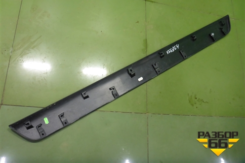 Накладка двери багажника (768020R070) для Toyota Rav-4 с 2018г (Рав 4)