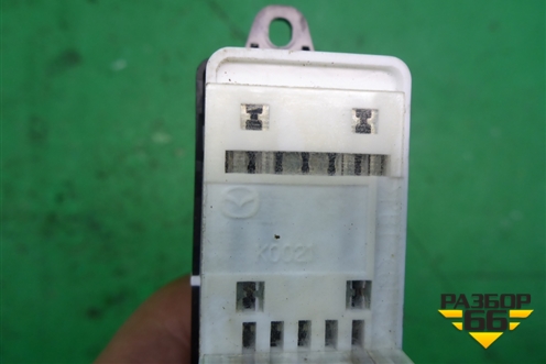 Кнопка стеклоподъёмника задняя левая (GP9F66380) для Mazda Mazda 6 (GG) с 2002-2007г