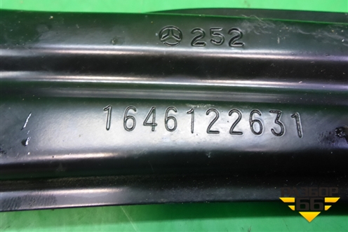 Кронштейн пола задний правый (1646122631) для Mercedes Benz ML-Klass W164 c 2005-2011г (МЛ)