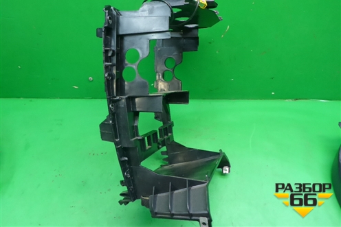 Кронштейн магнитолы (A1646800216) для Mercedes Benz ML-Klass W164 c 2005-2011г (МЛ)