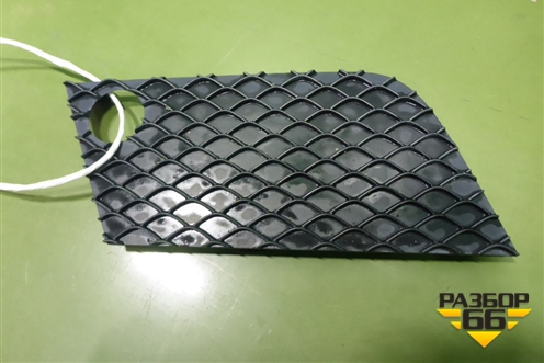 Решетка в передний бампер левая (A1668851922) для Mercedes Benz ML-Klass W166 c 2011г (МЛ)