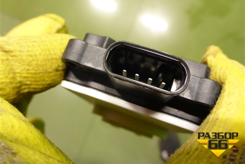 Моторчик заслонки радиатора (5811R1001) для BMW 5-серия G30 с 2017г