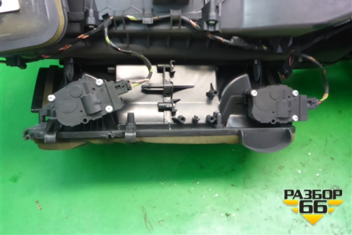 Корпус отопителя (A2518301360) для Mercedes Benz ML-Klass W164 c 2005-2011г (МЛ)
