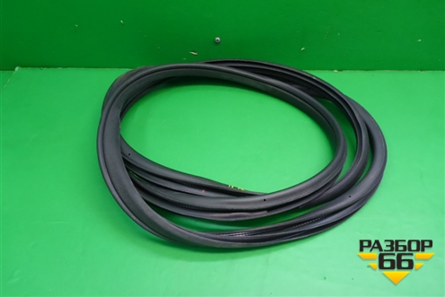 Уплотнитель двери передней правой для Subaru Legacy Outback (B14) с 2009-2014г (Легаси Аутбек)